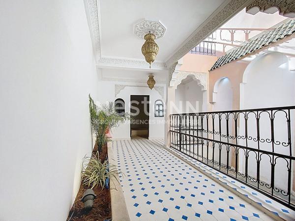A vendre Superbe Riad Titré Rénové de 4 chambres avec bassin a Bab Aghmat, Marrakech