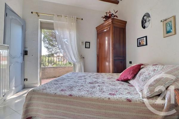 Maison à vendre  7 pièces - 147 m 2   FREJUS  - 83