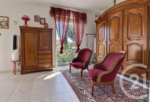 Maison à vendre  7 pièces - 147 m 2   FREJUS  - 83