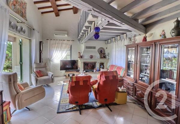 Maison à vendre  7 pièces - 147 m 2   FREJUS  - 83