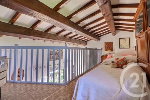 Maison à vendre  7 pièces - 147 m 2   FREJUS  - 83