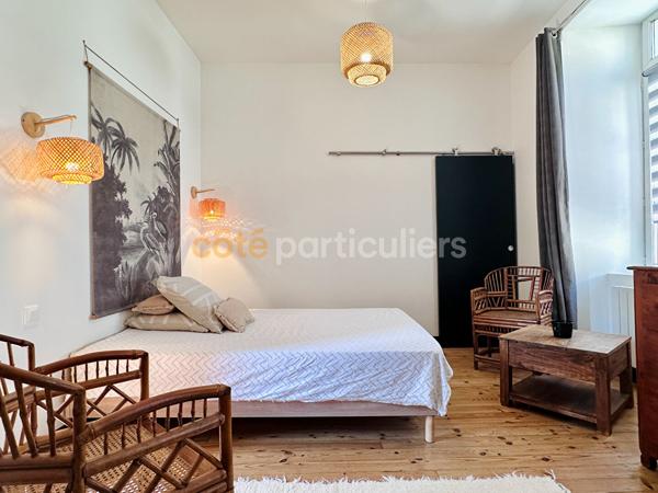 Vente
                Maison90 m² - 4 Pièces -
                    VALOGNES (50700)