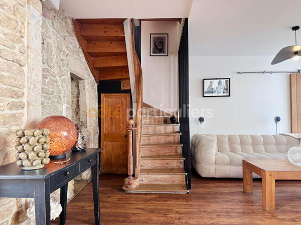 Vente
                Maison90 m² - 4 Pièces -
                    VALOGNES (50700)