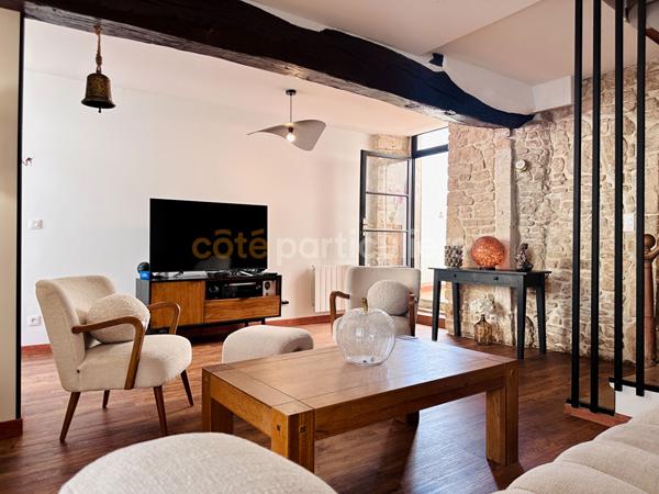 Vente
                Maison90 m² - 4 Pièces -
                    VALOGNES (50700)
