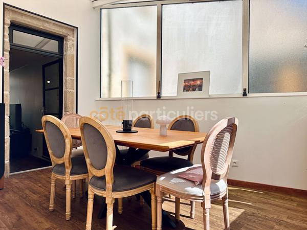 Vente
                Maison90 m² - 4 Pièces -
                    VALOGNES (50700)
