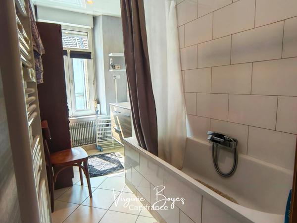 🏡 À VENDRE – Maison de ville 88 m² avec cour et dépendance à Bourbourg
