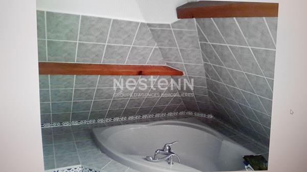 Ensemble Murs de Station service , Garage automobile et appartement