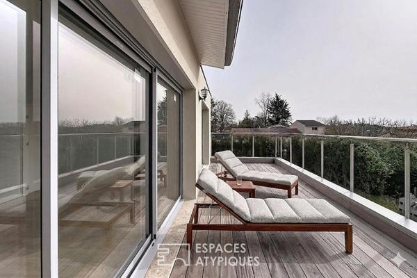 Maison neuve avec jardin et garage