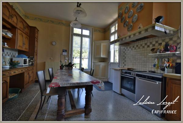 Propriété à vendre Au nord de Soissons (02200) (14km) - Corps de ferme - maison bourgeoise 335 m² habitables - 6 chambres - sous-sol total –Dépendances – Garages – Hangars- Terrain 1,22 hectare