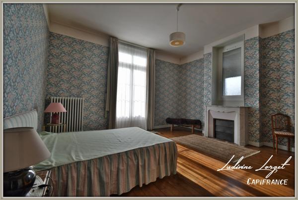 Propriété à vendre Au nord de Soissons (02200) (14km) - Corps de ferme - maison bourgeoise 335 m² habitables - 6 chambres - sous-sol total –Dépendances – Garages – Hangars- Terrain 1,22 hectare