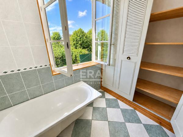 Villa à Saint Jean De Braye, 9 pièces, 6 chambres, surface 245 m2