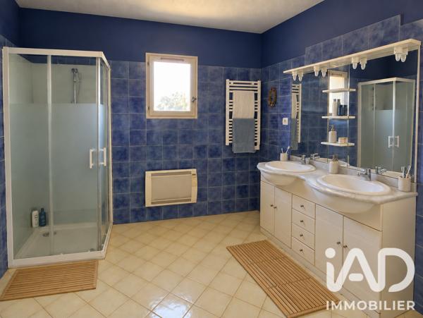 Maison à vendre 5 pièces 123 m² Saint-Cyr-sur-Mer