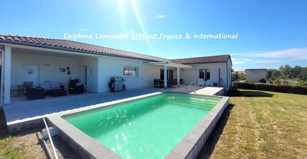 Magnifique vue, Maison contemporaine de plain pied avec piscine