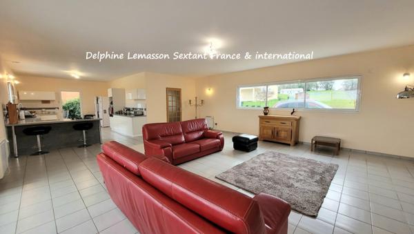 Magnifique vue, Maison contemporaine de plain pied avec piscine