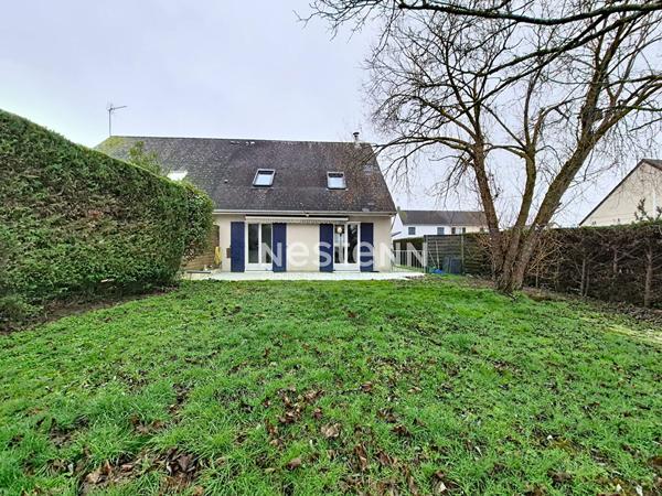 Maison Les Ponts-de-Cé - 104 m² - 4 chambres vie de plain-pied - jardin et sous-sol complet