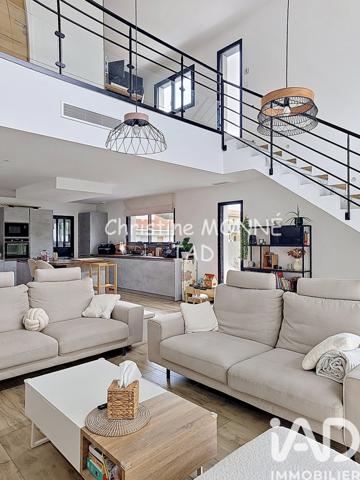 Maison à vendre 4 pièces 148 m² Thuir