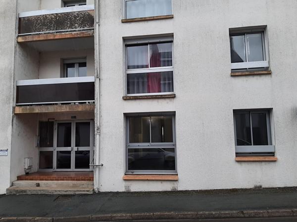 Bel appartement au rez de chaussée d'un résidence proche du centre ville de Bressuire