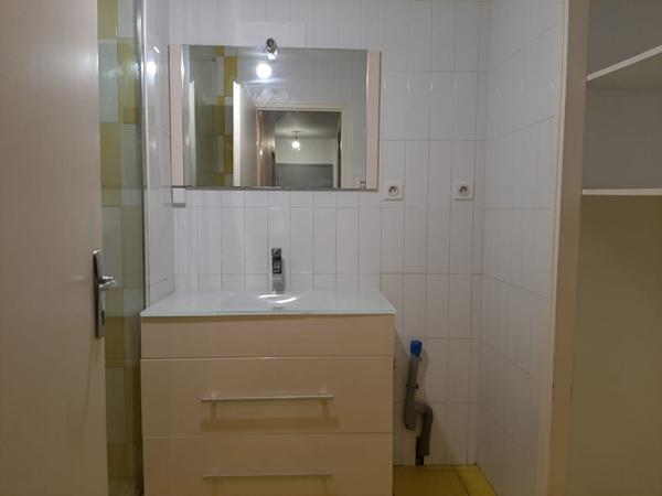 Bel appartement au rez de chaussée d'un résidence proche du centre ville de Bressuire