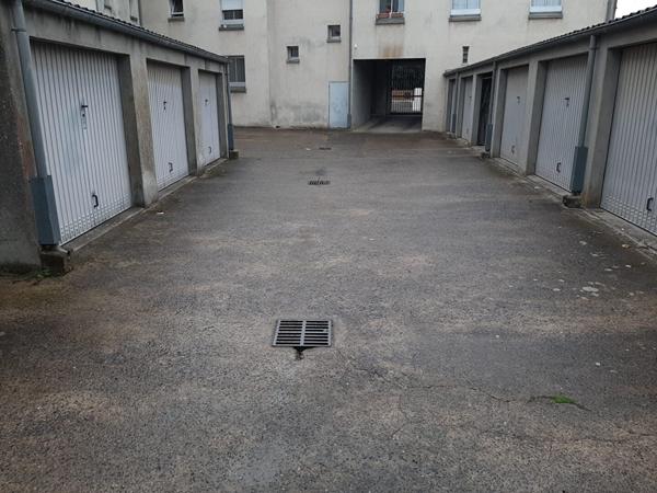 Bel appartement au rez de chaussée d'un résidence proche du centre ville de Bressuire