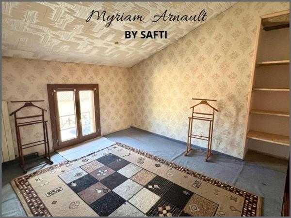 LONGERE 4 CHAMBRES DEPENDANCE TERRAIN 3007 m² POITIERS