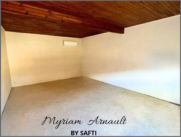 LONGERE 4 CHAMBRES DEPENDANCE TERRAIN 3007 m² POITIERS