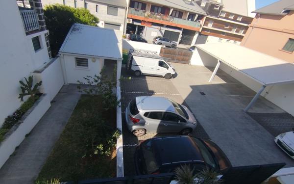 Appartement à louer    2 pièces •  Saint-Pierre