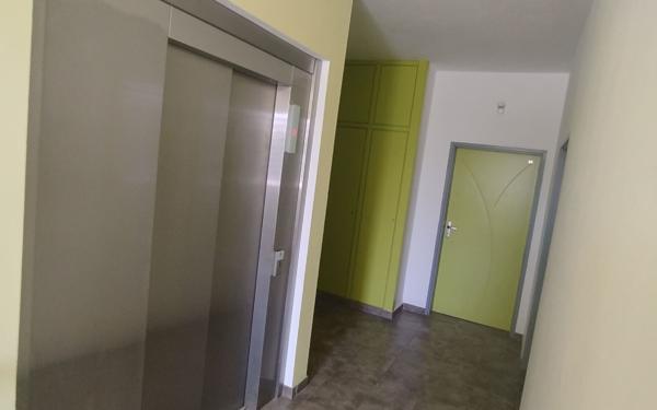 Appartement à louer    2 pièces •  Saint-Pierre