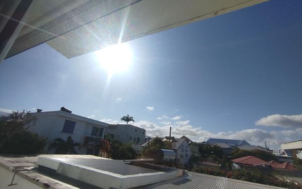 Appartement à louer    2 pièces •  Saint-Pierre