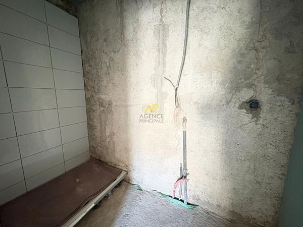 F2 - GROS TRAVAUX €145 000 ** - Référence 1992