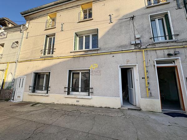 F2 - GROS TRAVAUX €145 000 ** - Référence 1992