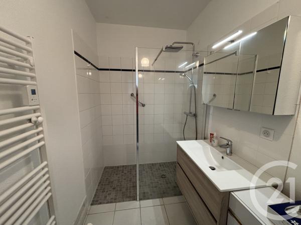 Appartement T3 à vendre  3 pièces - 64,70 m 2   ANDERNOS LES BAINS  - 33