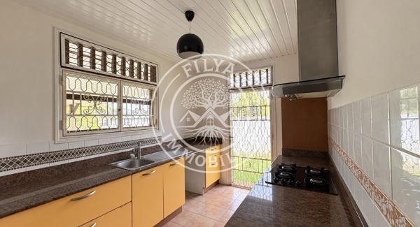 Maison ancienne à vendre, 4 pièces - MACOURIA 97355