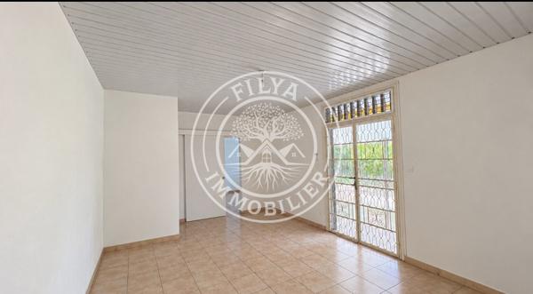 Maison ancienne à vendre, 4 pièces - MACOURIA 97355