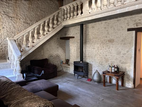 Maison à vendre à Montmoreau (16190) - Charente