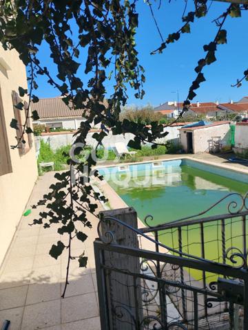 À vendre à Cabestany (66330) Appartement spacieux en rez-de-jardin avec piscine et garage .
