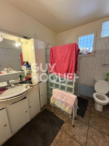 À vendre à Cabestany (66330) Appartement spacieux en rez-de-jardin avec piscine et garage .