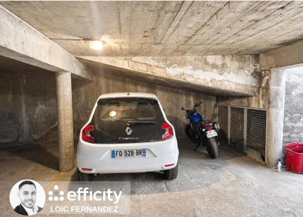Parking
        
        - 45 m² 80 000 € *