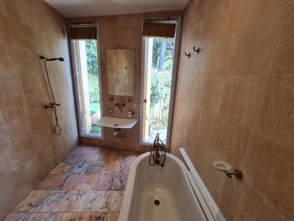 Meulan (78250) Charmant appartement séparable en deux dans un Cadre Verdoyant – Potentiel Locatif Élevé