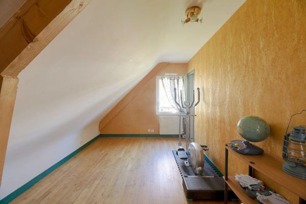 Maison à vendre à Chavagne - 7 pièces, 144 m²