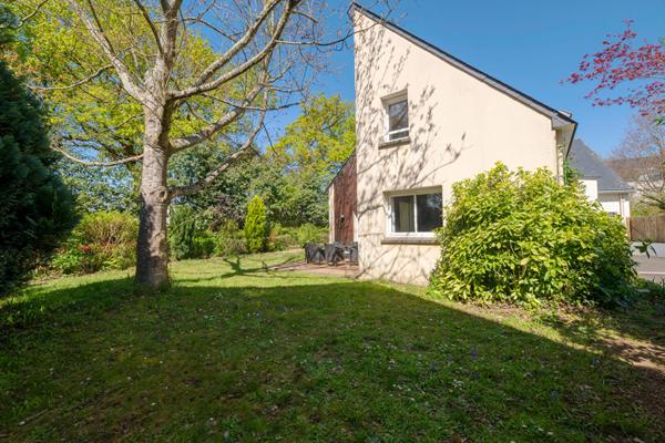 Maison à vendre à Chavagne - 7 pièces, 144 m²