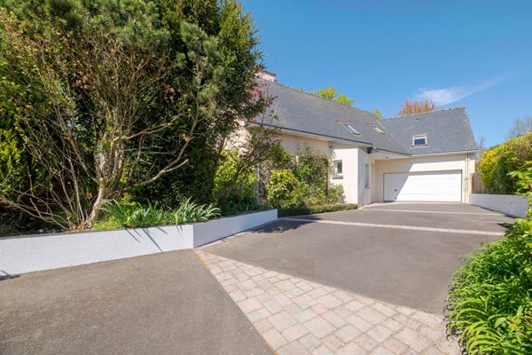 Maison à vendre à Chavagne - 7 pièces, 144 m²