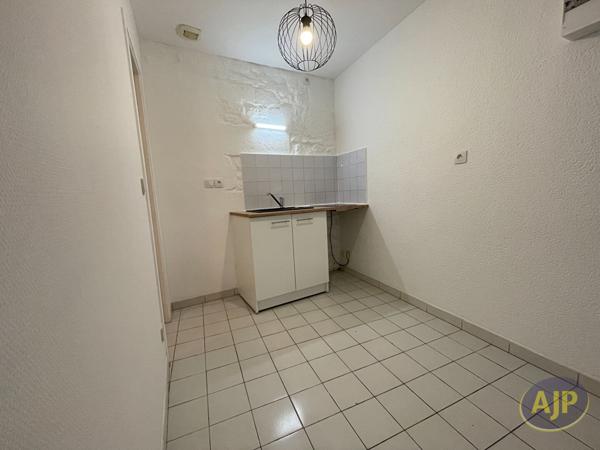 Vente appartement Saintes : 62 400 € - AJP Immobilier Saintes