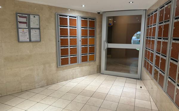 Appartement à vendre    4 pièces • 73,92 m2 Créteil