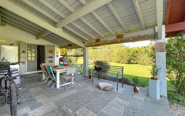 Maison à vendre    5 pièces • 181,57 m2 Briscous