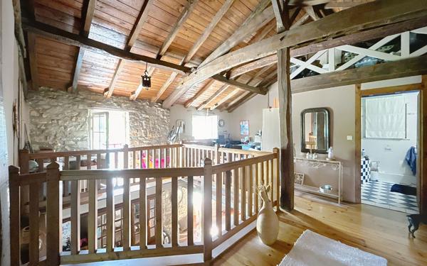 Maison à vendre    5 pièces • 181,57 m2 Briscous