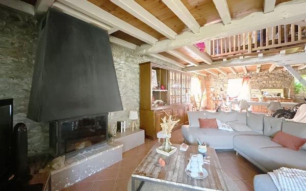 Maison à vendre    5 pièces • 181,57 m2 Briscous