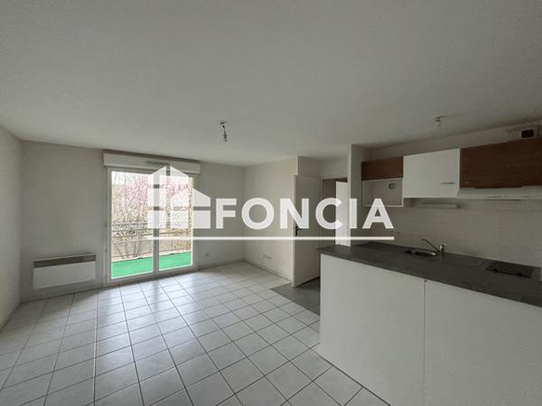 Location Appartement 2 pièces 40.71 m² - 54 RUE DE COQUARD Villeneuve Sur Lot 47300