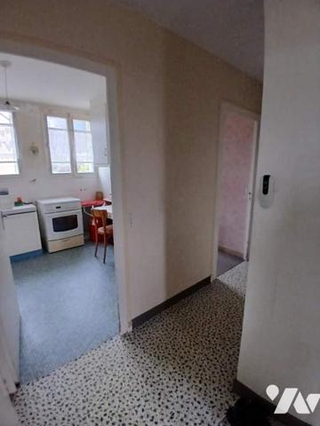 Pavillon sur sous-sol et cave