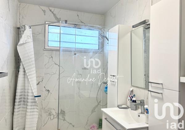 Pavillon 4 pièces de 82 m² à Montmirail (51210)