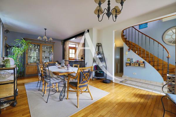 Maison Montesson - 7 pièce(s) - 140 m2